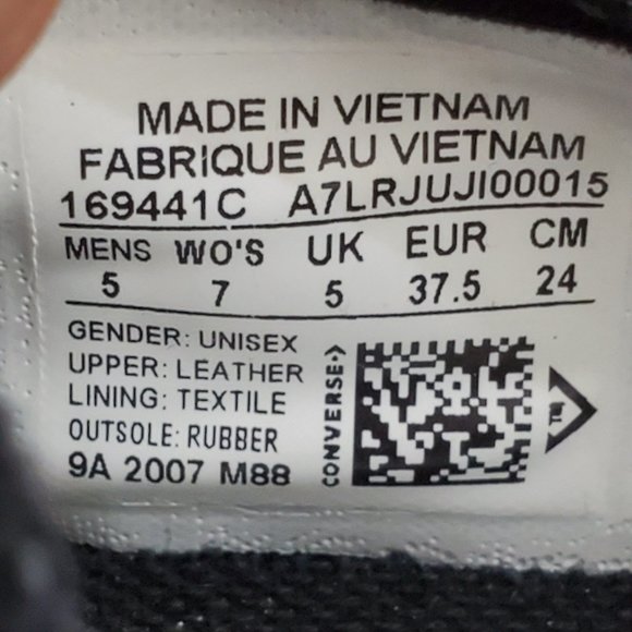 ✨LIMITED EDITION✨ Converse Embossed Suede Chuck 70 Zip - Picture 8 of 8